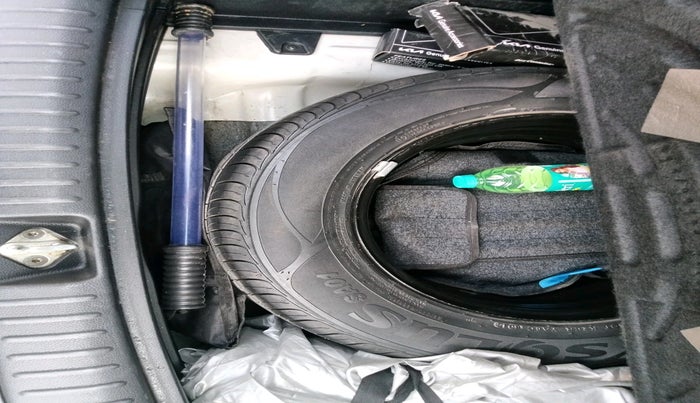 2020 KIA SELTOS HTK PLUS 1.5 DIESEL, Diesel, Manual, 1,14,886 km, tyre