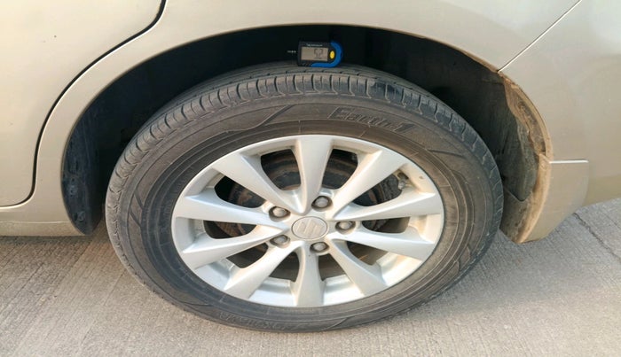 2012 Maruti Ertiga ZXI, Petrol, Manual, 48,383 km, tyre