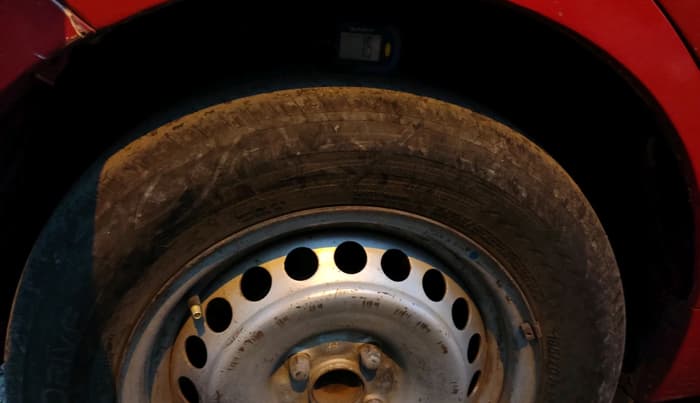 2015 Maruti Baleno SIGMA DIESEL 1.3, Diesel, Manual, 73,416 km, tyre