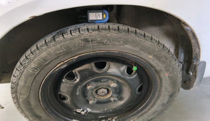 2013 Maruti Alto K10 LXI, CNG, Manual, 98,246 km, tyre