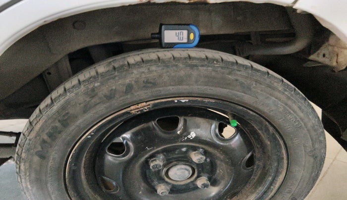 2013 Maruti Alto K10 LXI, CNG, Manual, 98,246 km, tyre