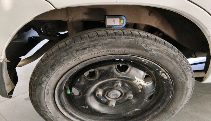 2013 Maruti Alto K10 LXI, CNG, Manual, 98,246 km, tyre