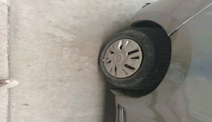 2018 Maruti Dzire VDI AMT, Diesel, Automatic, 1,40,197 km, tyre