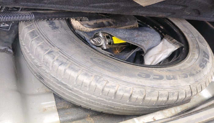 2022 KIA SELTOS HTX PETROL 1.5, Petrol, Manual, 65,900 km, tyre