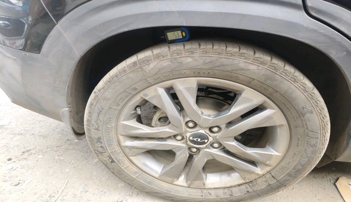 2022 KIA SELTOS HTX PETROL 1.5, Petrol, Manual, 65,900 km, tyre