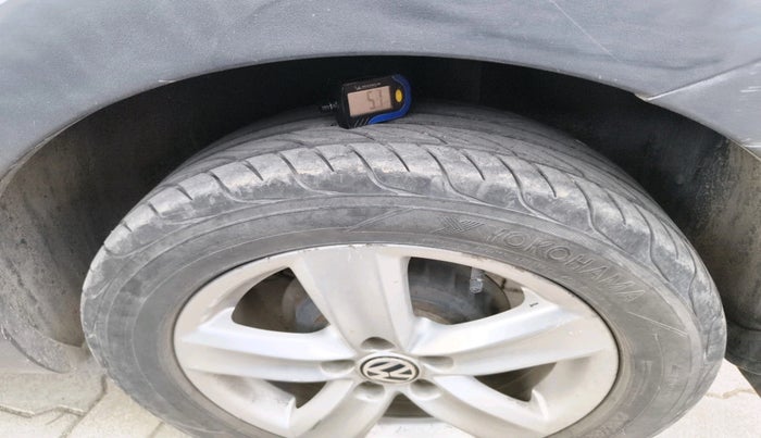 2013 Volkswagen Polo COMFORTLINE 1.2L, Diesel, Manual, 95,763 km, tyre