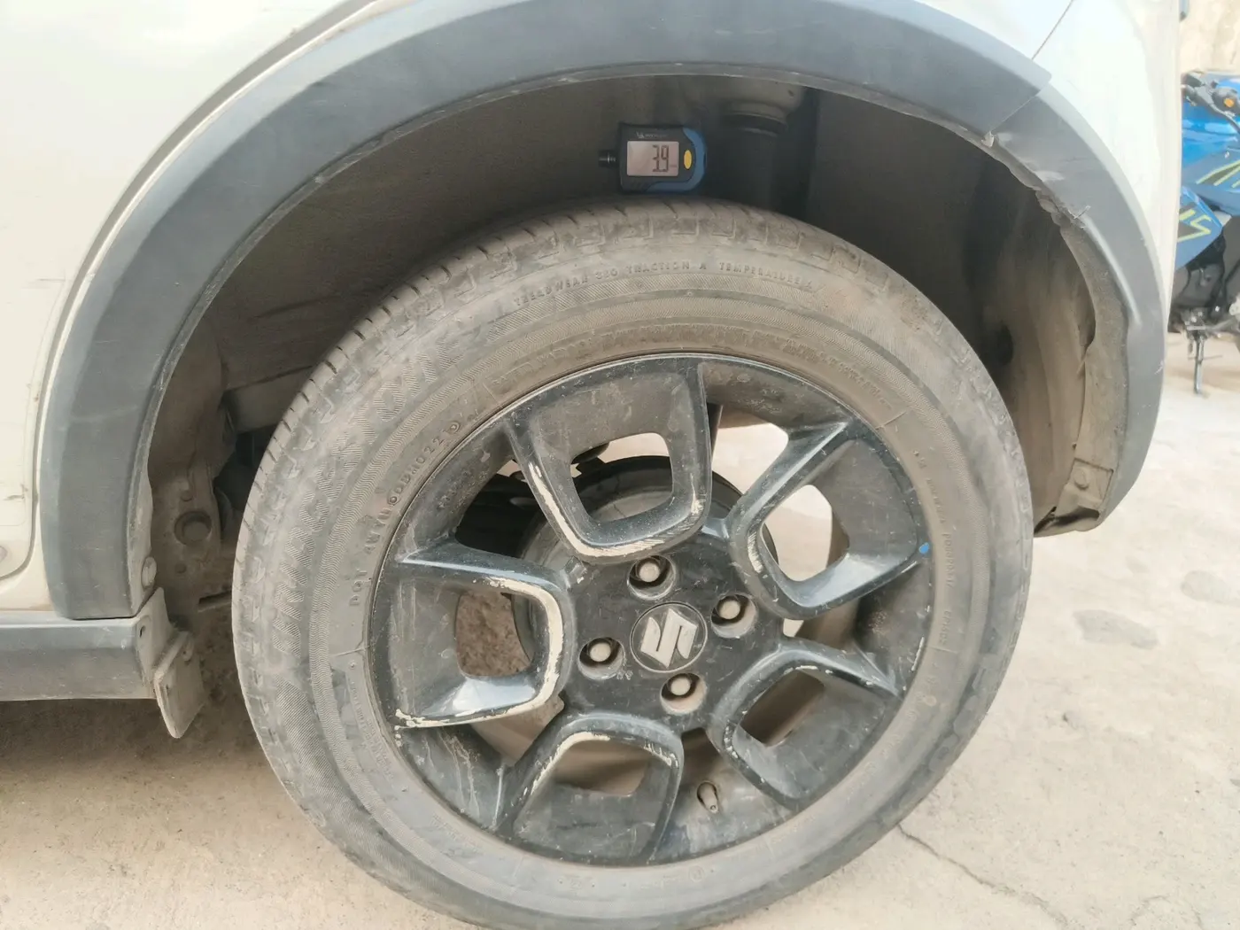 2021 Maruti IGNIS ZETA 1.2 AMT, Petrol, Automatic, 40,000 km, tyre