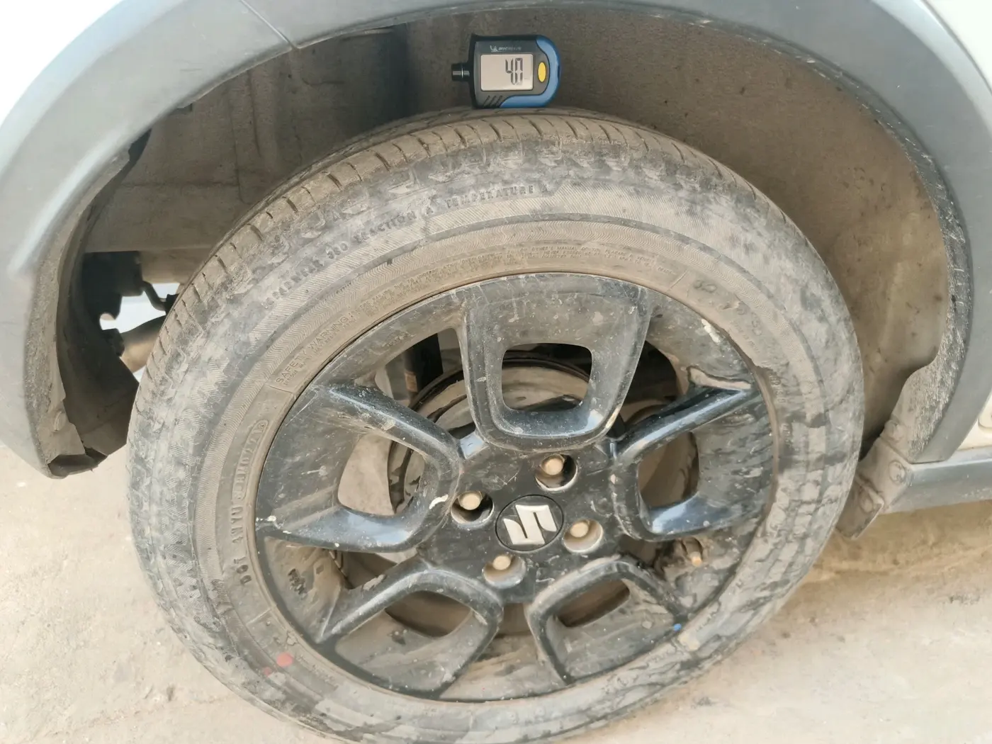 2021 Maruti IGNIS ZETA 1.2 AMT, Petrol, Automatic, 40,000 km, tyre