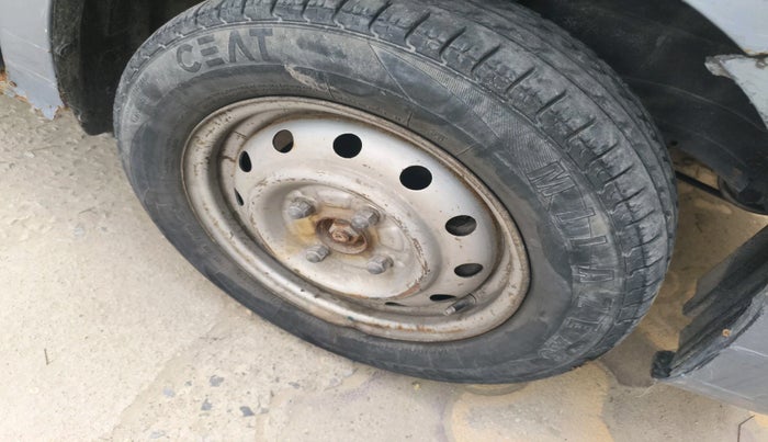 2011 Maruti Wagon R 1.0 LXI CNG, CNG, Manual, 91,121 km, tyre