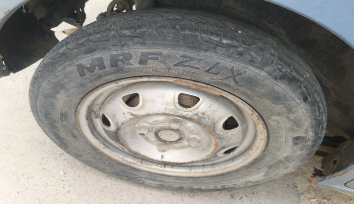 2011 Maruti Wagon R 1.0 LXI CNG, CNG, Manual, 91,121 km, tyre