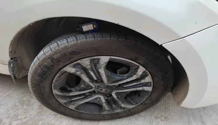 2019 Tata Tiago XZ PETROL, CNG, Manual, 1,04,392 km, tyre