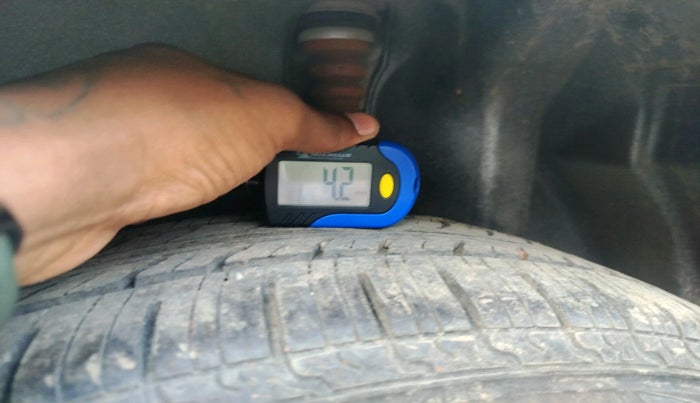 2011 Maruti Swift VDI, Diesel, Manual, 1,29,987 km, tyre