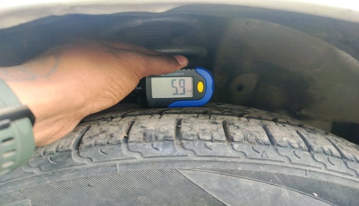 2011 Maruti Swift VDI, Diesel, Manual, 1,29,987 km, tyre