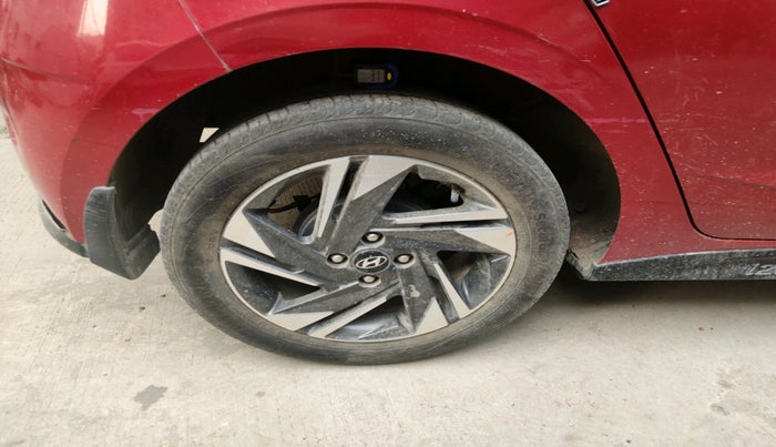 2020 Hyundai NEW I20 ASTA 1.2 MT, Petrol, Manual, 60,065 km, tyre