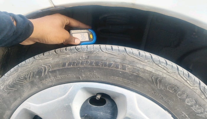 2023 Tata TIGOR XM CNG, CNG, Manual, 33,951 km, tyre