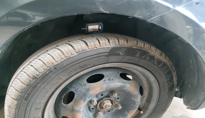 2016 Tata Zest XM PETROL, Petrol, Manual, 1,57,684 km, tyre