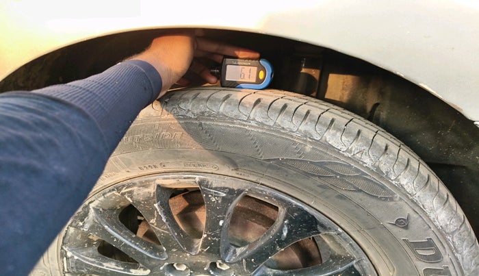 2015 Skoda Rapid 1.5 TDI CR ELEGANCE AT, Diesel, Automatic, 1,04,290 km, tyre