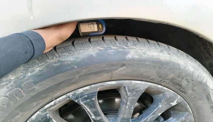 2015 Skoda Rapid 1.5 TDI CR ELEGANCE AT, Diesel, Automatic, 1,04,290 km, tyre