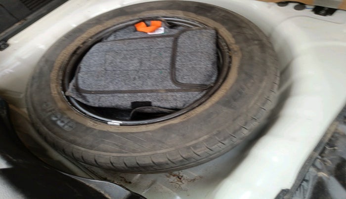 2025 Hyundai VENUE S (O) Plus 1.2 Petrol , Petrol, Manual, 16,748 km, tyre