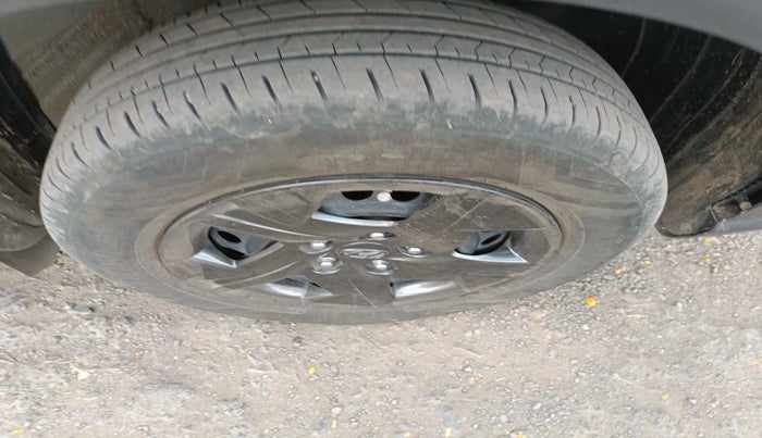 2025 Hyundai VENUE S (O) Plus 1.2 Petrol , Petrol, Manual, 16,748 km, tyre