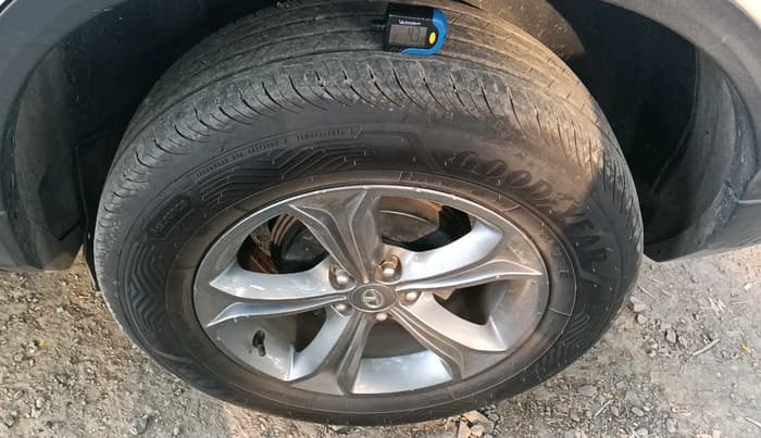 2022 Tata Harrier XTA 2.0L KRYOTEC PLUS, Diesel, Automatic, 73,927 km, tyre