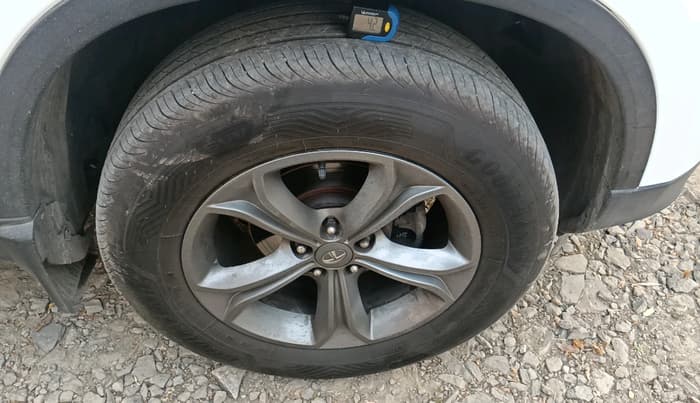2022 Tata Harrier XTA 2.0L KRYOTEC PLUS, Diesel, Automatic, 73,927 km, tyre