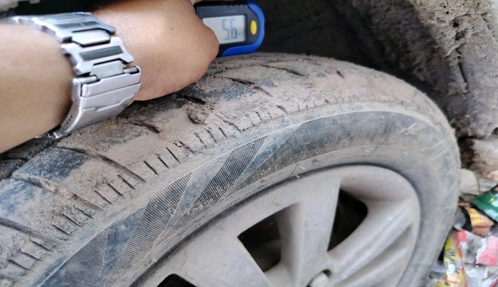 2013 Maruti Wagon R Stingray VXI, CNG, Manual, 58,255 km, tyre