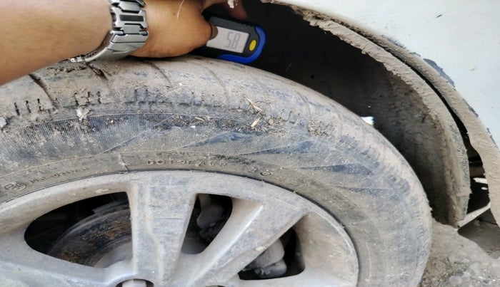 2013 Maruti Wagon R Stingray VXI, CNG, Manual, 58,255 km, tyre