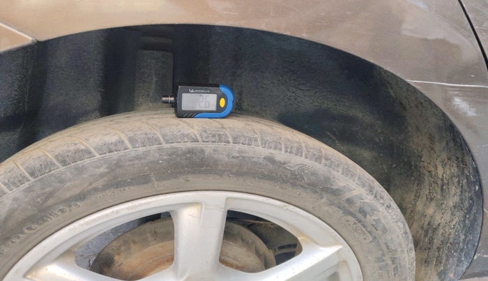 2016 Volkswagen Ameo COMFORTLINE 1.5L, Diesel, Manual, 1,29,388 km, tyre