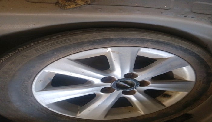 2010 Toyota Corolla Altis G PETROL, Petrol, Manual, 85,699 km, tyre