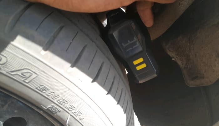 2013 Maruti Wagon R 1.0 LXI, CNG, Manual, 3,03,159 km, tyre