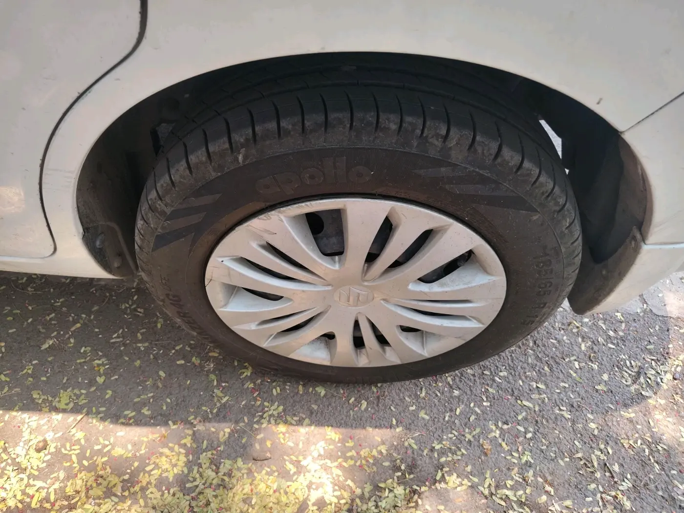 2013 Maruti Ertiga VDI, Diesel, Manual, 2,25,739 km, tyre