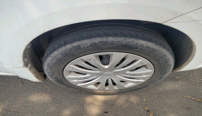 2013 Maruti Ertiga VDI, Diesel, Manual, 2,25,739 km, tyre