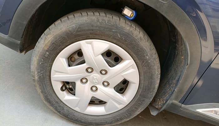 2021 Hyundai VENUE S+ 1.2, Petrol, Manual, 95,169 km, tyre