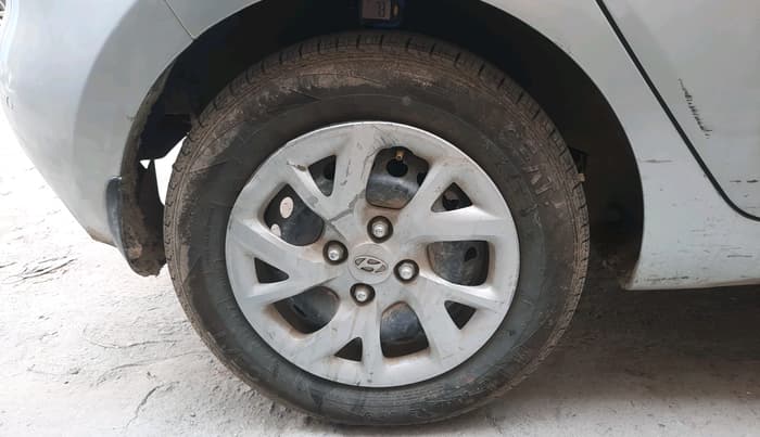 2018 Hyundai Grand i10 SPORTZ 1.2 KAPPA VTVT, Petrol, Manual, 57,349 km, tyre
