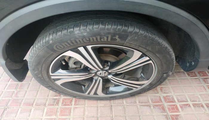 2021 MG ASTOR SHARP 1.5 CVT, Petrol, Automatic, 72,406 km, tyre