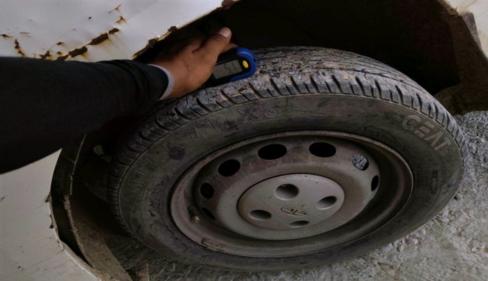 2014 Tata Indica Vista LS TDI, Diesel, Manual, 1,47,304 km, tyre