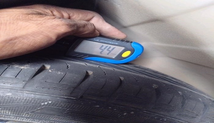 2013 Honda Amaze 1.2L I-VTEC S, Petrol, Manual, 81,558 km, tyre