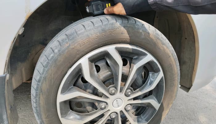 2015 Maruti Wagon R 1.0 VXI, Petrol, Manual, 59,471 km, tyre