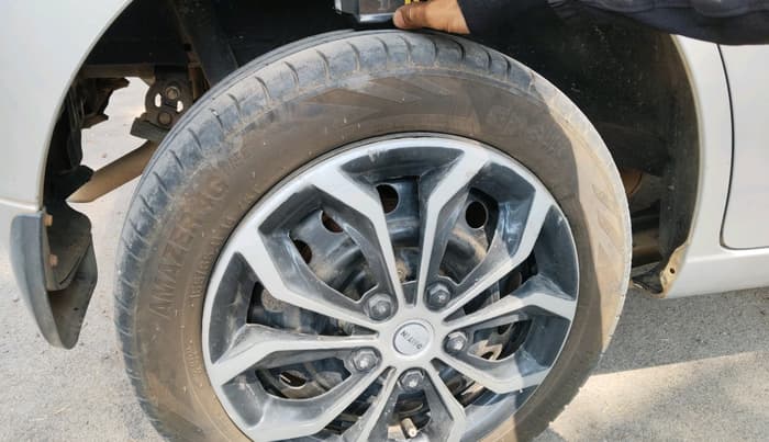 2015 Maruti Wagon R 1.0 VXI, Petrol, Manual, 59,471 km, tyre