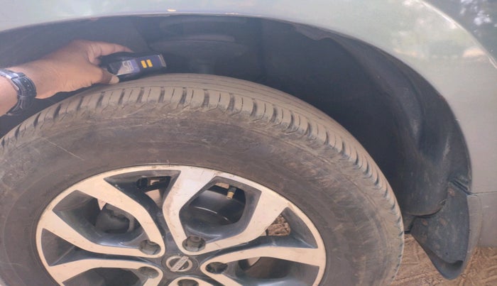 2015 Nissan Terrano XV D THP 110 PS, Diesel, Manual, 2,01,303 km, tyre