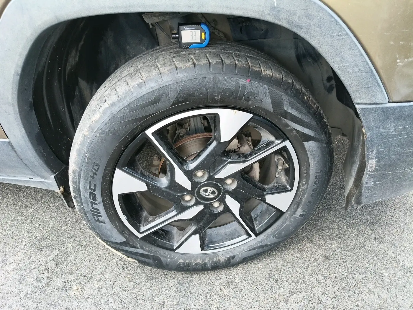 2021 Tata PUNCH CREATIVE  MT, Petrol, Manual, 39,613 km, tyre