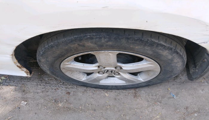 2010 Honda City 1.5L I-VTEC V AT, CNG, Automatic, 1,35,444 km, tyre