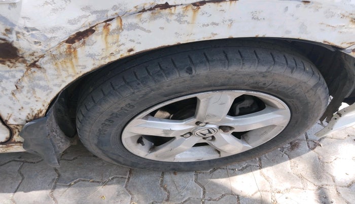 2010 Honda City 1.5L I-VTEC V AT, CNG, Automatic, 1,35,444 km, tyre