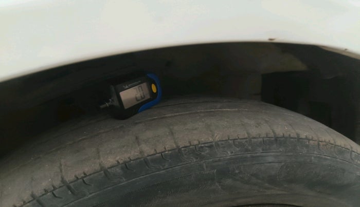 2012 Maruti Ritz VDI, Diesel, Manual, 1,41,017 km, tyre
