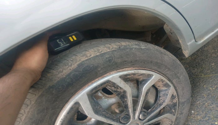 2011 Maruti Alto K10 LXI, Petrol, Manual, 29,591 km, tyre