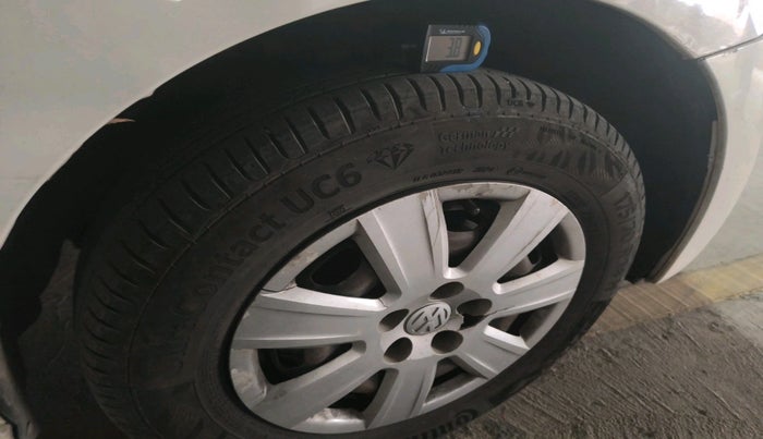 2011 Volkswagen Polo COMFORTLINE 1.2L, Diesel, Manual, 1,84,493 km, tyre