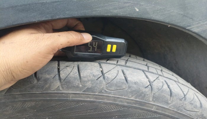 2019 Hyundai Creta SX AT 1.6 DIESEL, Diesel, Automatic, 1,06,916 km, tyre