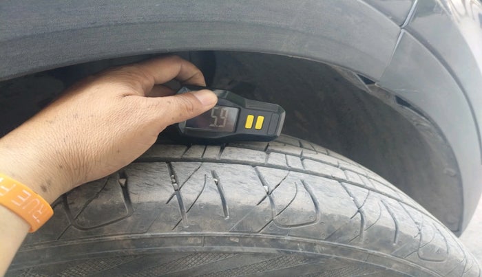 2019 Hyundai Creta SX AT 1.6 DIESEL, Diesel, Automatic, 1,06,916 km, tyre