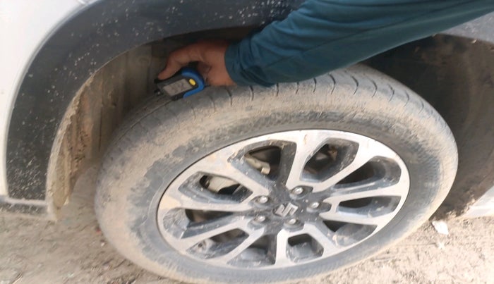 2024 Maruti Grand Vitara SIGMA SMART HYBRID, CNG, Manual, 75,906 km, tyre